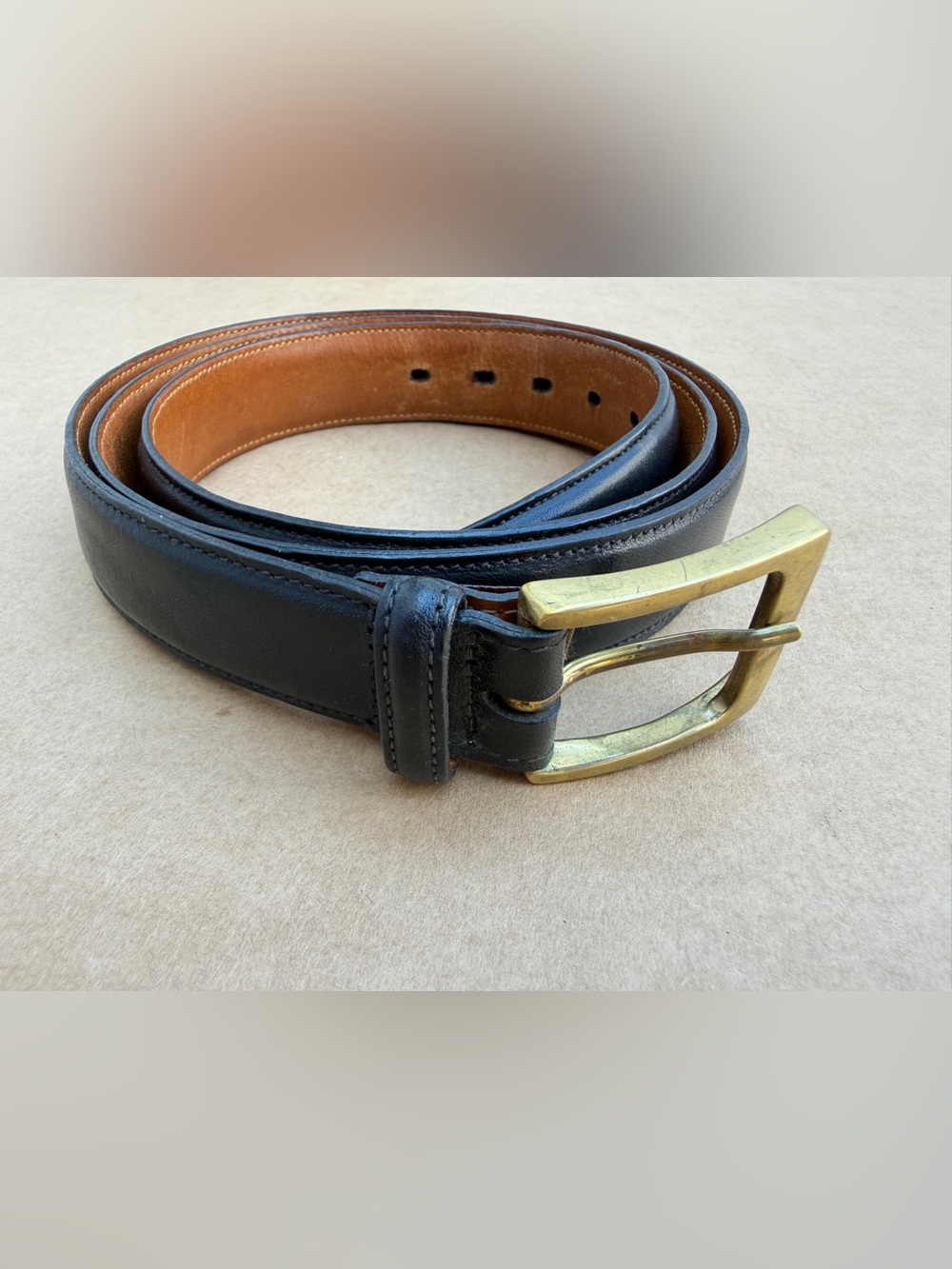 Vintage Trafalgar Men’s Black Leather Belt Brass Buckle Size 42/105